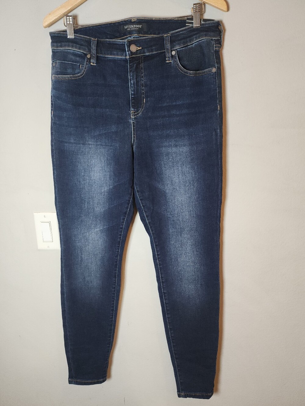 NWT Liverpool Abby Skinny Jeans Stretch Denim Women's Size 14 Size 32